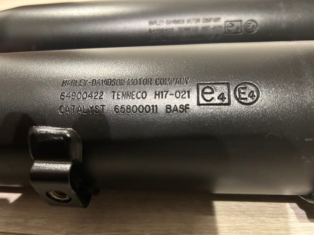 ハーレー スポーツスター アイアン 純正マフラー 車検用 パンチアウト