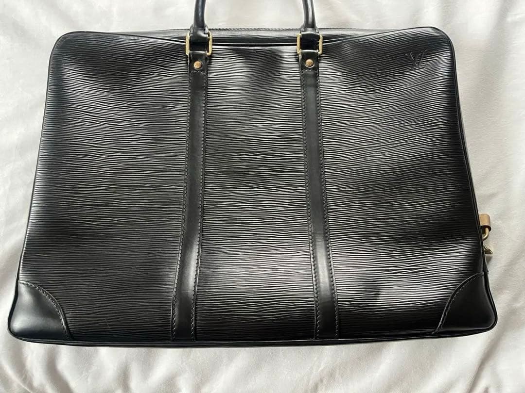 Louis Vuitton エピ ポルトドキュマン(Watchworld様専用) - メルカリ