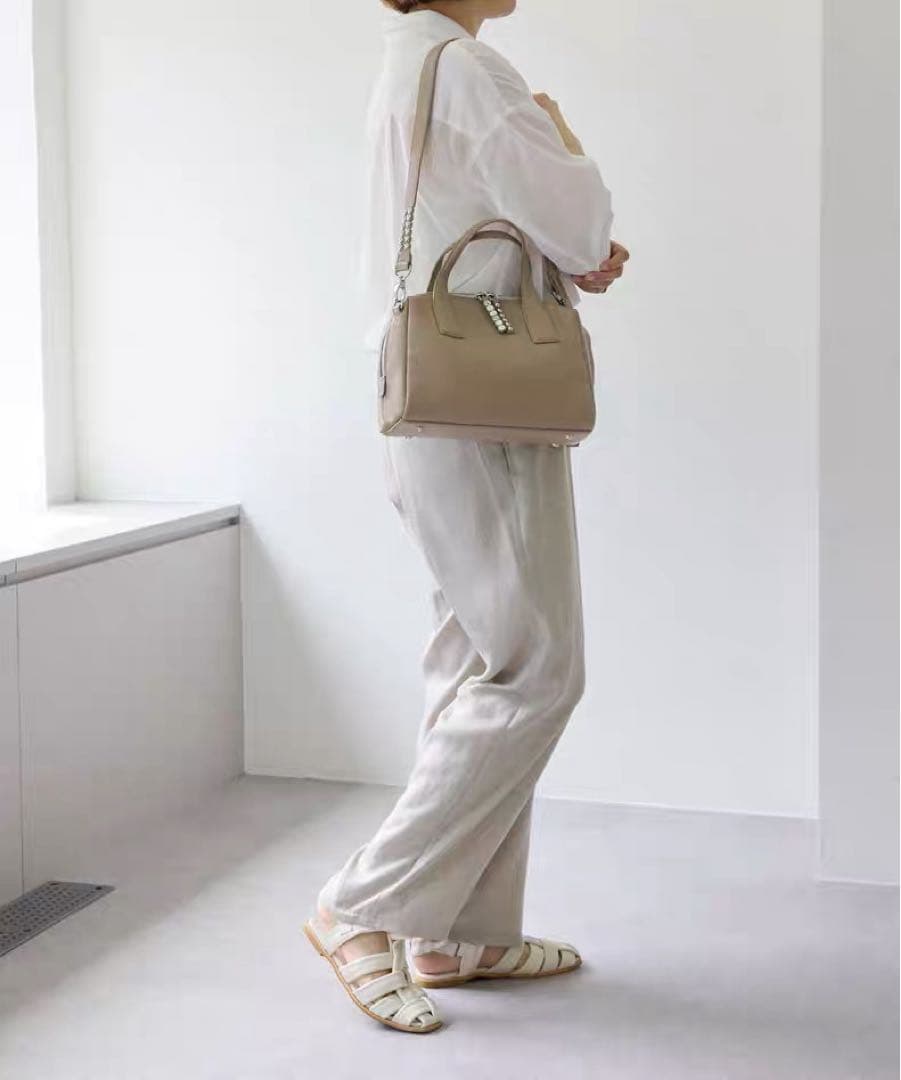 earpapillonner 《本革/ショルダー付き》スタッズボストンバッグ