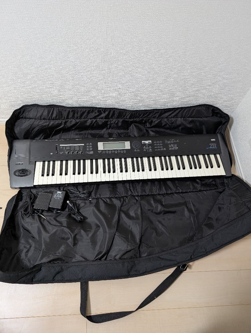 【動作確認済】コルグ　KORG TR76 シンセサイザー KORG コルグ TR76 シンセサイザー - 楽器の買取屋さん｜最短30分で出張