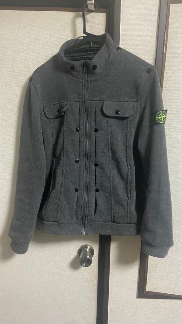 ストーンアイランド グレー ジップアップブルゾン　ロゴパッチ Stone Island ストーンアイランド ロゴパッチ ジップアップ スウェット