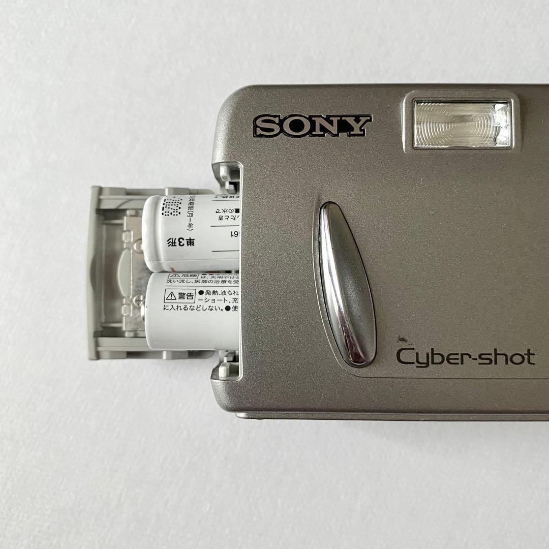 SONYソニーCyber-shot 5.0メガピクセルコンパクトデジタルカメラ