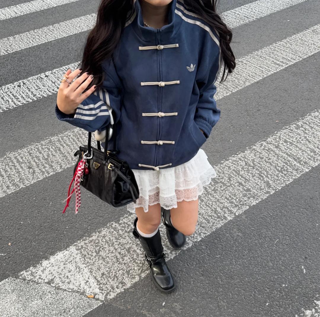 新品 アディダス 中国限定 蛇年 トラックジャケット 青色 男女兼用 Sサ