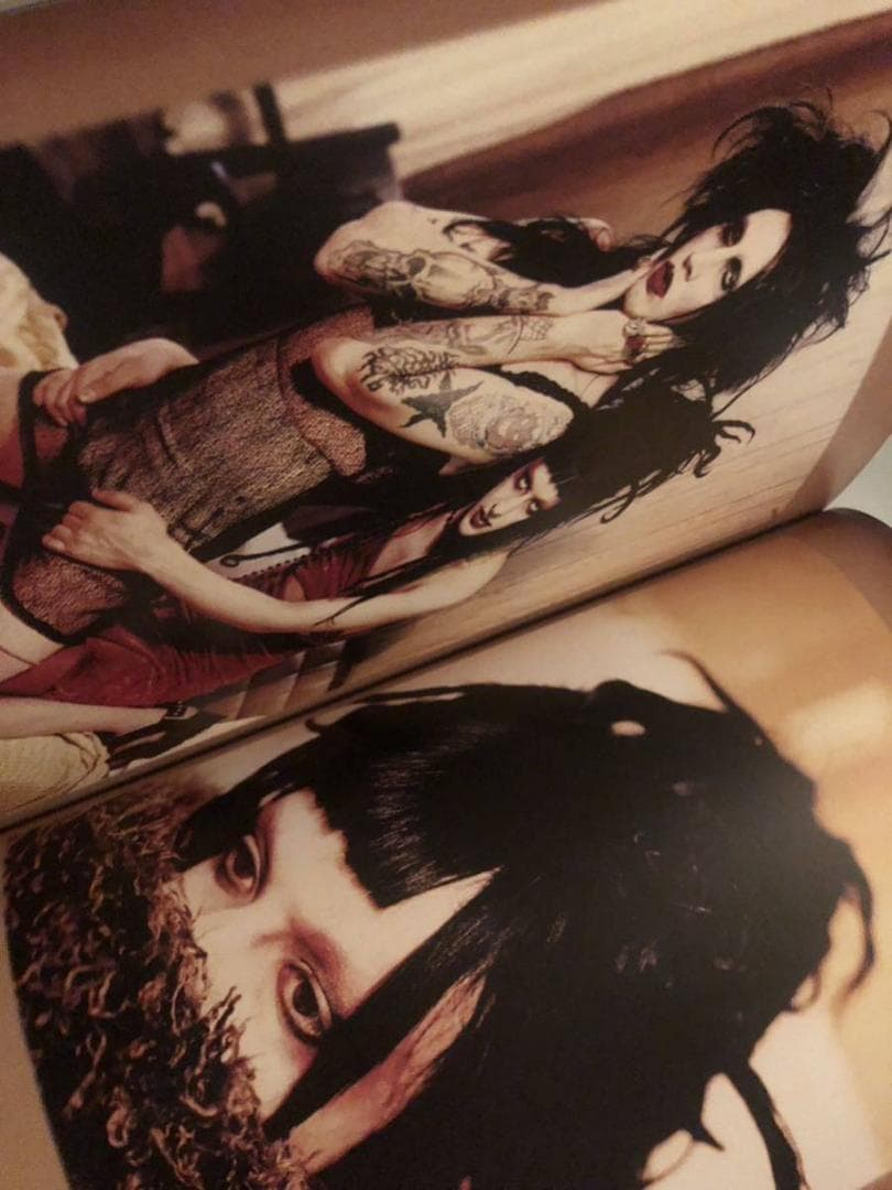 FLORIA SIGISMONDI / REDEMPTION シジスモンディ洋書 - メルカリ