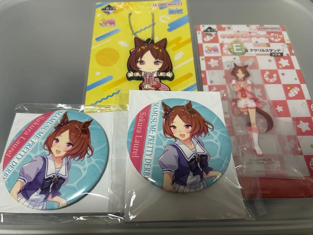 ウマ娘 4th サクラローレル (スノーウィ・インテグレティVer.) 缶バッジ