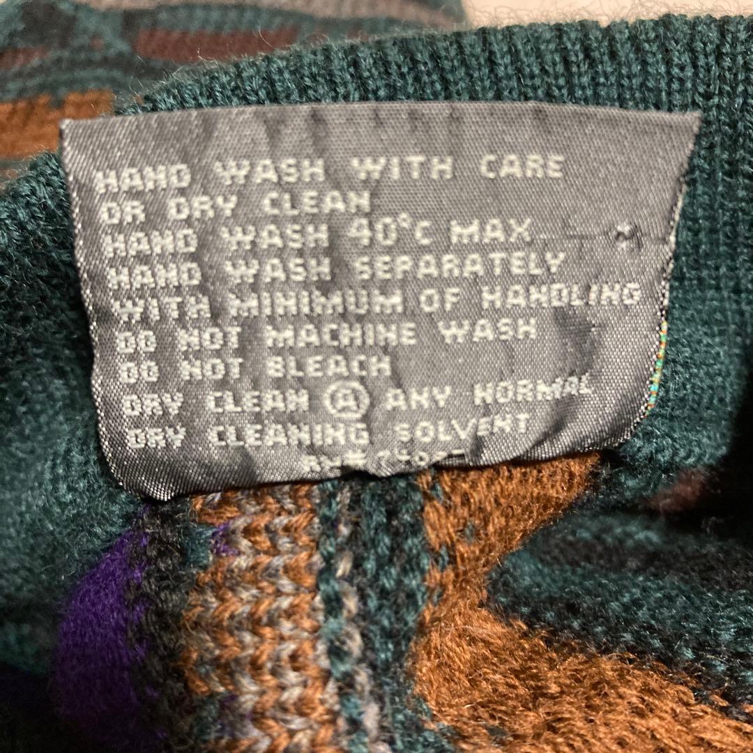 即完売 coogi クージー 3Dニット マルチカラー 総柄 ボタン取れ - メルカリ