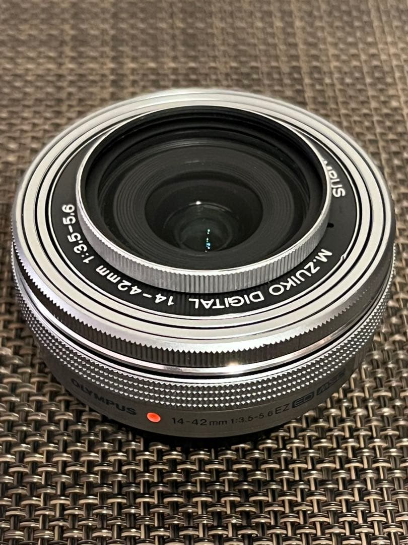 【M.ZUIKOズームレンズ】14-42mm F3.5-5.6