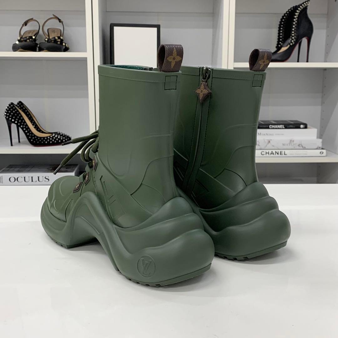 ヴィトン アークライトライン モノグラムフラワー LVサークルロゴ