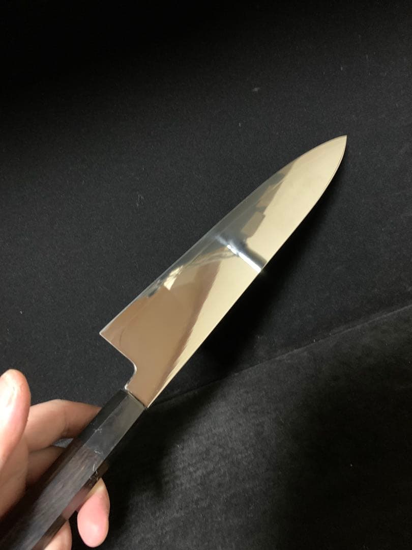 包丁 和牛刀 ハ寸 三枚打ち 鏡面研磨 切味抜群 箱付 未使用 - メルカリ