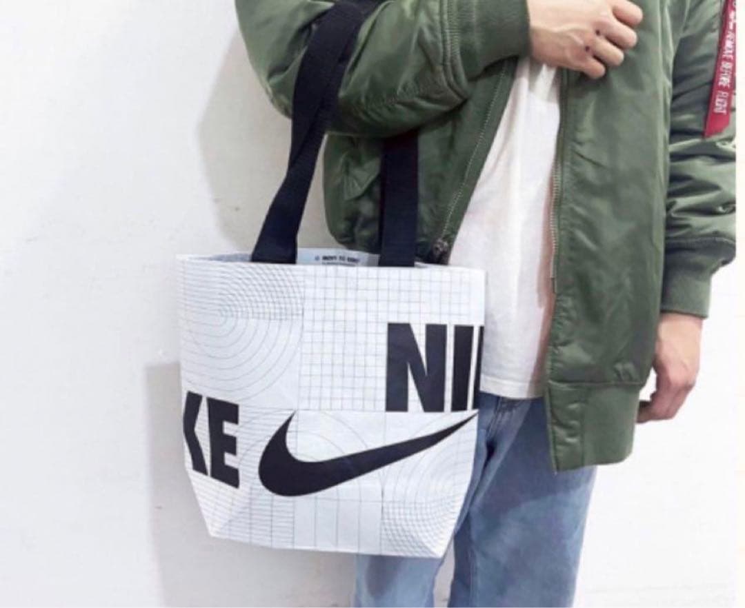 小1枚NIKE ナイキ 紙袋 ショッピングバッグ ショッパー新品 - メルカリ