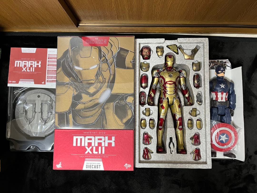 ホットトイズ アイアンマン マーク42 キャプテンアメリカ ブラック