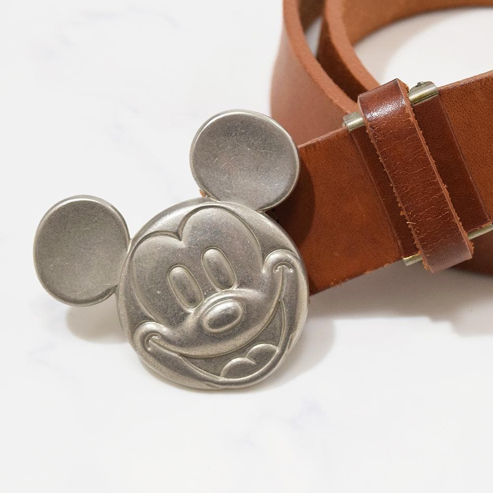 90s vintage DISNEY ミッキー 金属バックル レザーベルト - メルカリ