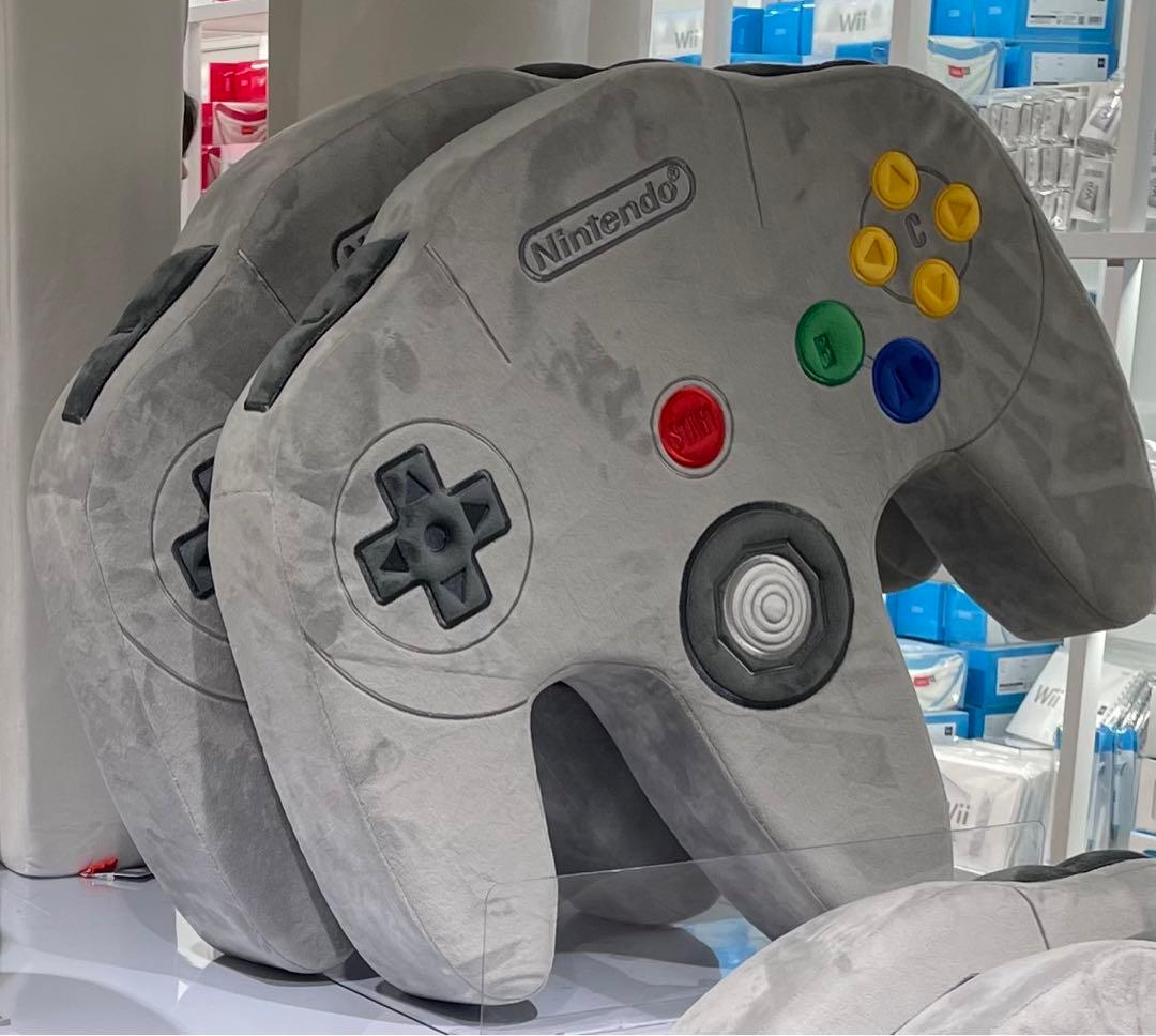 ニンテンドーミュージアム ニンテンドー64 コントローラークッション