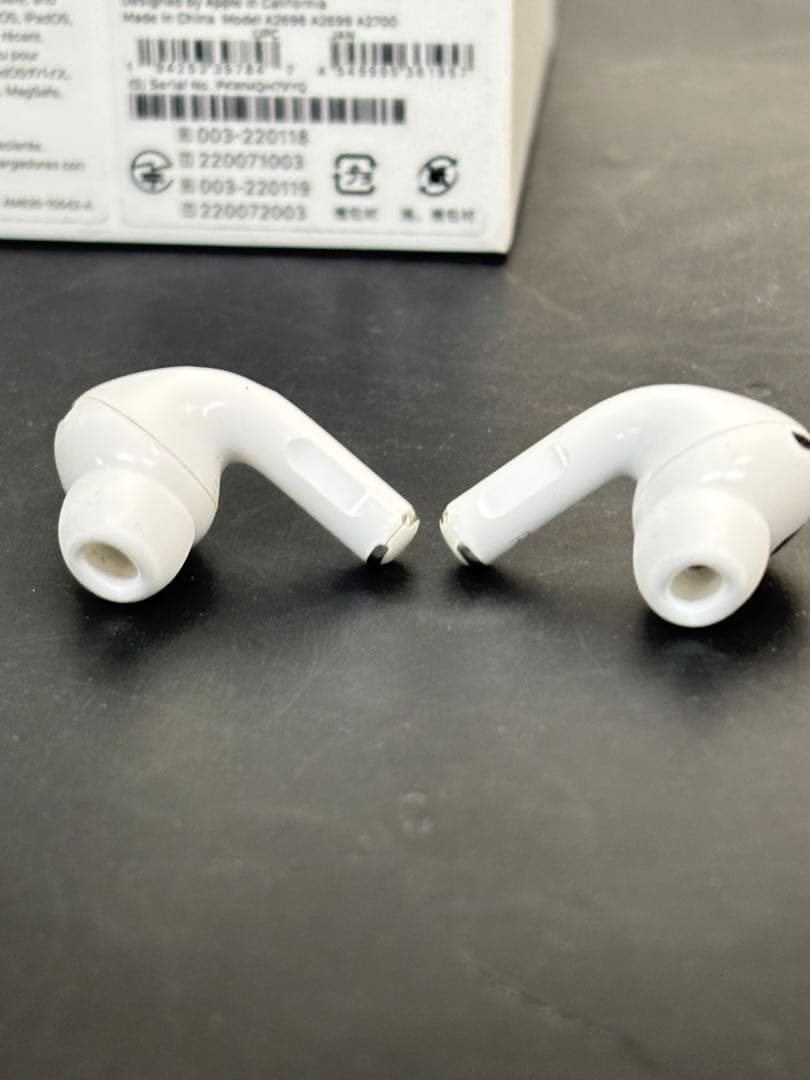 ア*マ様 18937 airpods pro 第2世代 A2698/2699/2