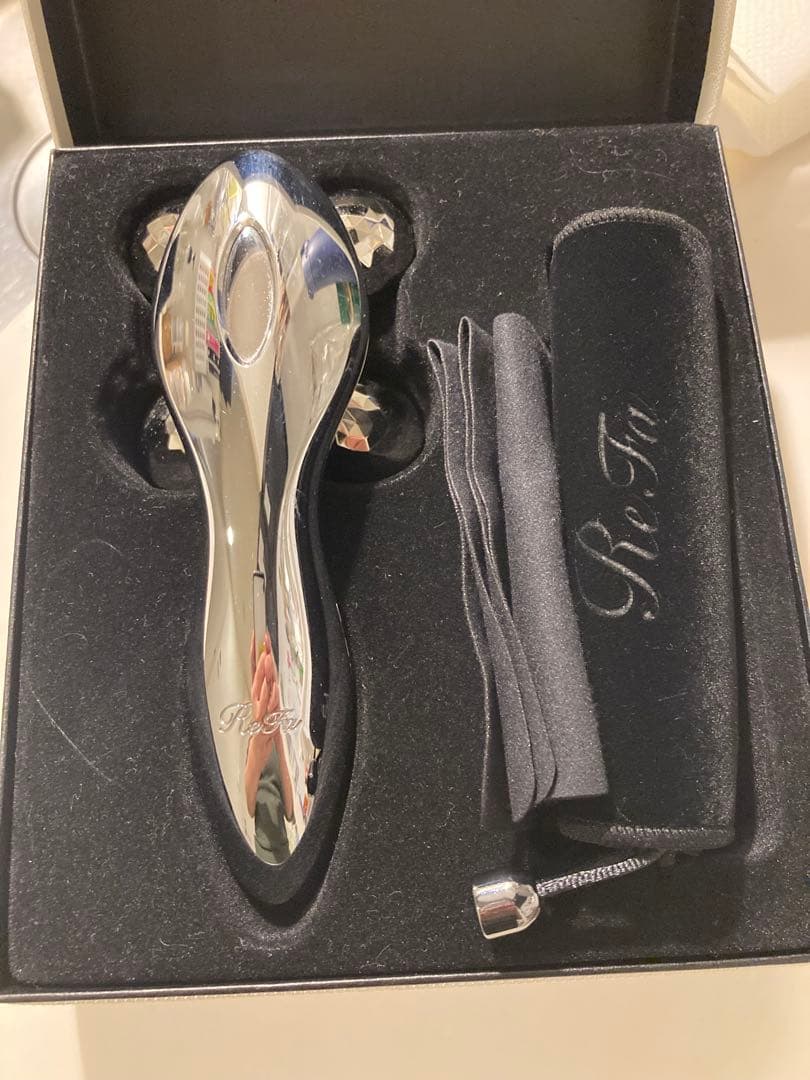 ReFa 美顔ローラー 鏡面仕上げ - メルカリ