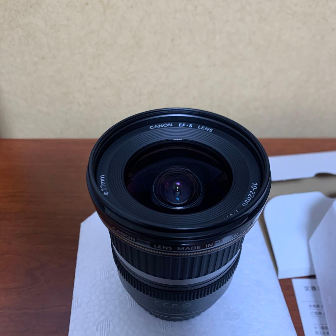 展示未使用品　Canon ズームレンズ EF-S10-22mm F3.5-4.5