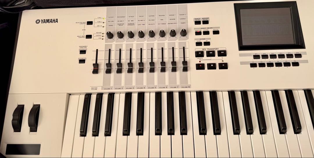 Yamaha MOTIF XF7 76鍵盤シンセサイザー WHITE - メルカリ