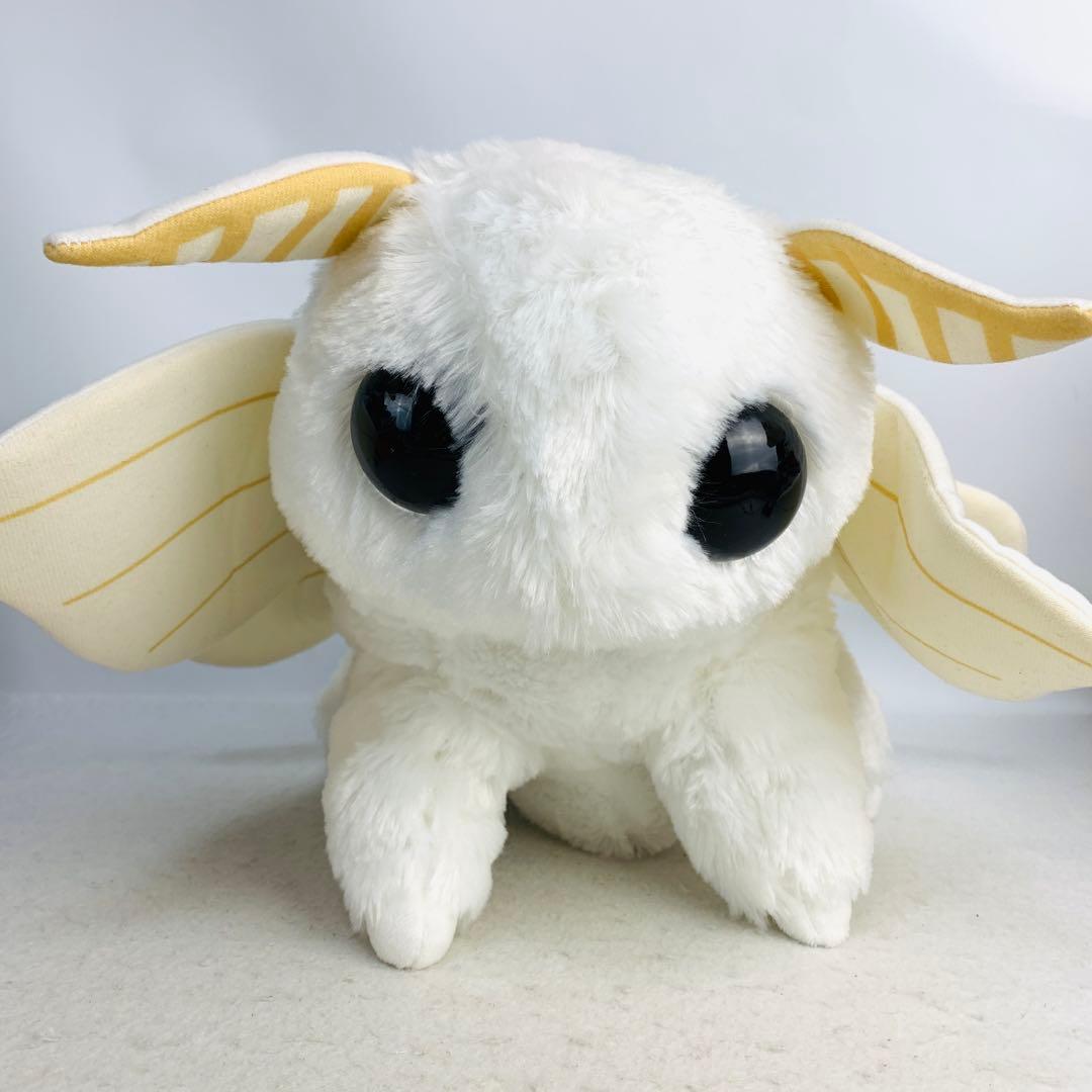 ふわふわモスちゃん　BIGぬいぐるみ　シロモ　カイコガ　白　ホワイト ≪9月新発売≫新キャラ誕生！ふわふわモスちゃん｜アミューズ最新情報