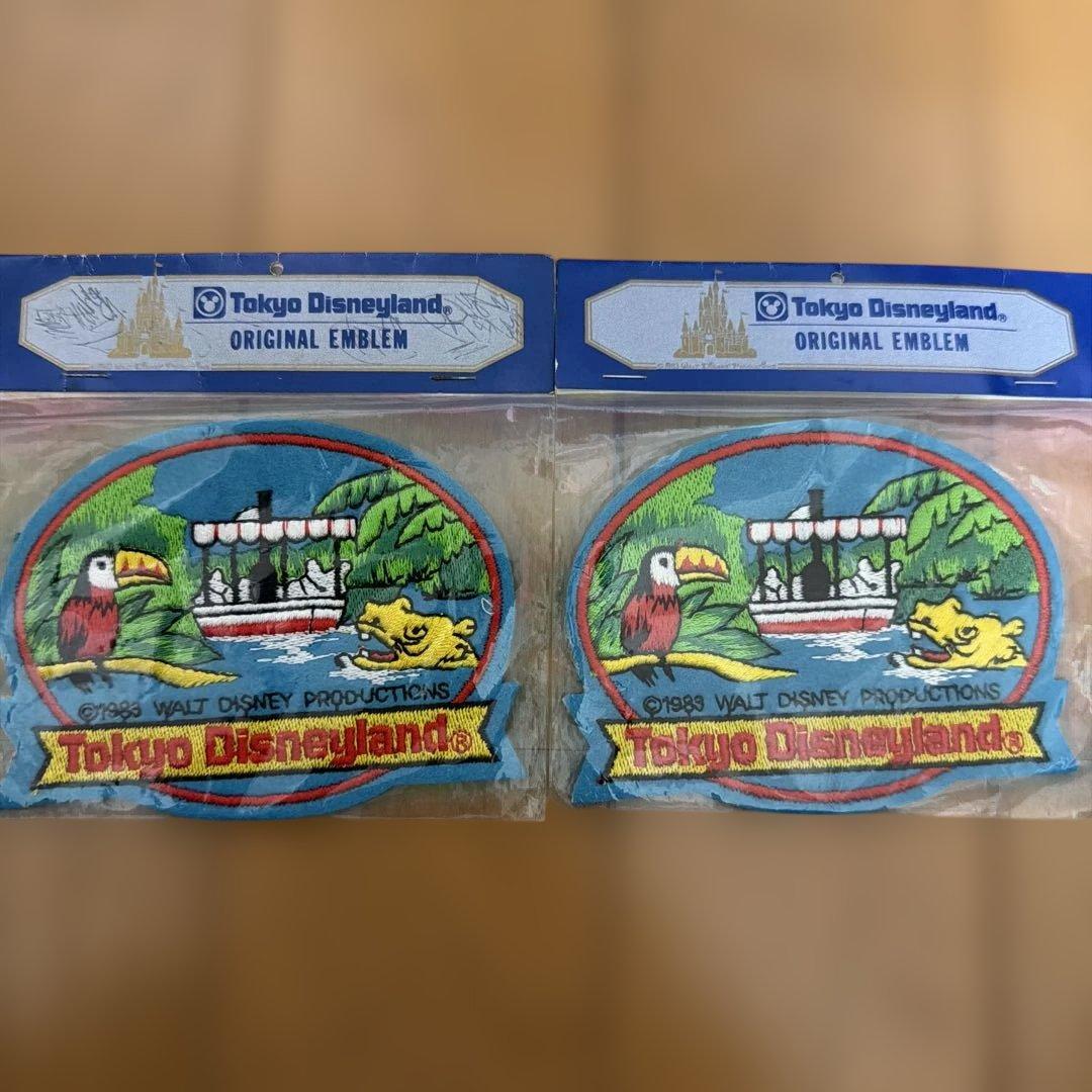東京ディズニーランド　エンブレム　1983年開演 東京ディズニーランド エンブレム 1983年開演 - メルカリ