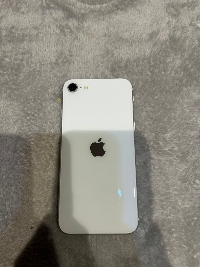 Apple iPhone SE（第2世代） 128GB ホワイト Amazon.com: Apple iPhone SE (2nd Generation), US Version, 128GB