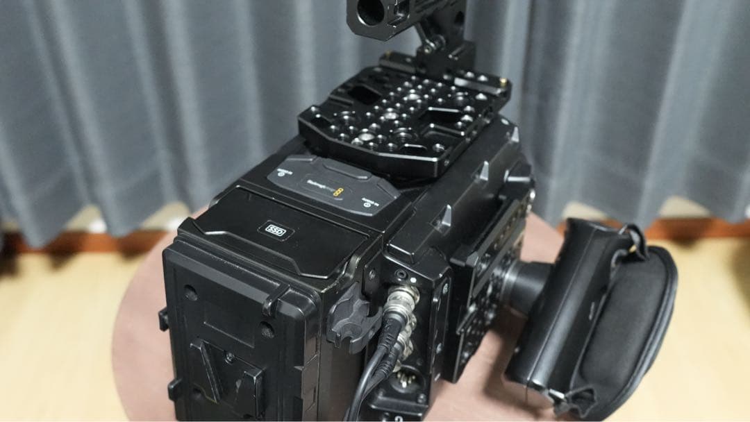 Blackmagic URSA Mini Pro 4.6K EF 本体