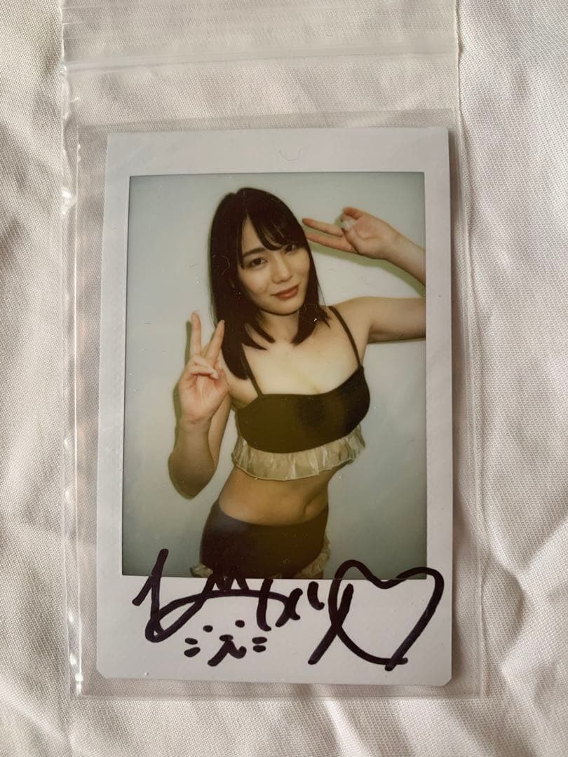 鈴村あいり 直筆サイン入り チェキ airi suzumura ダブルピース - メルカリ