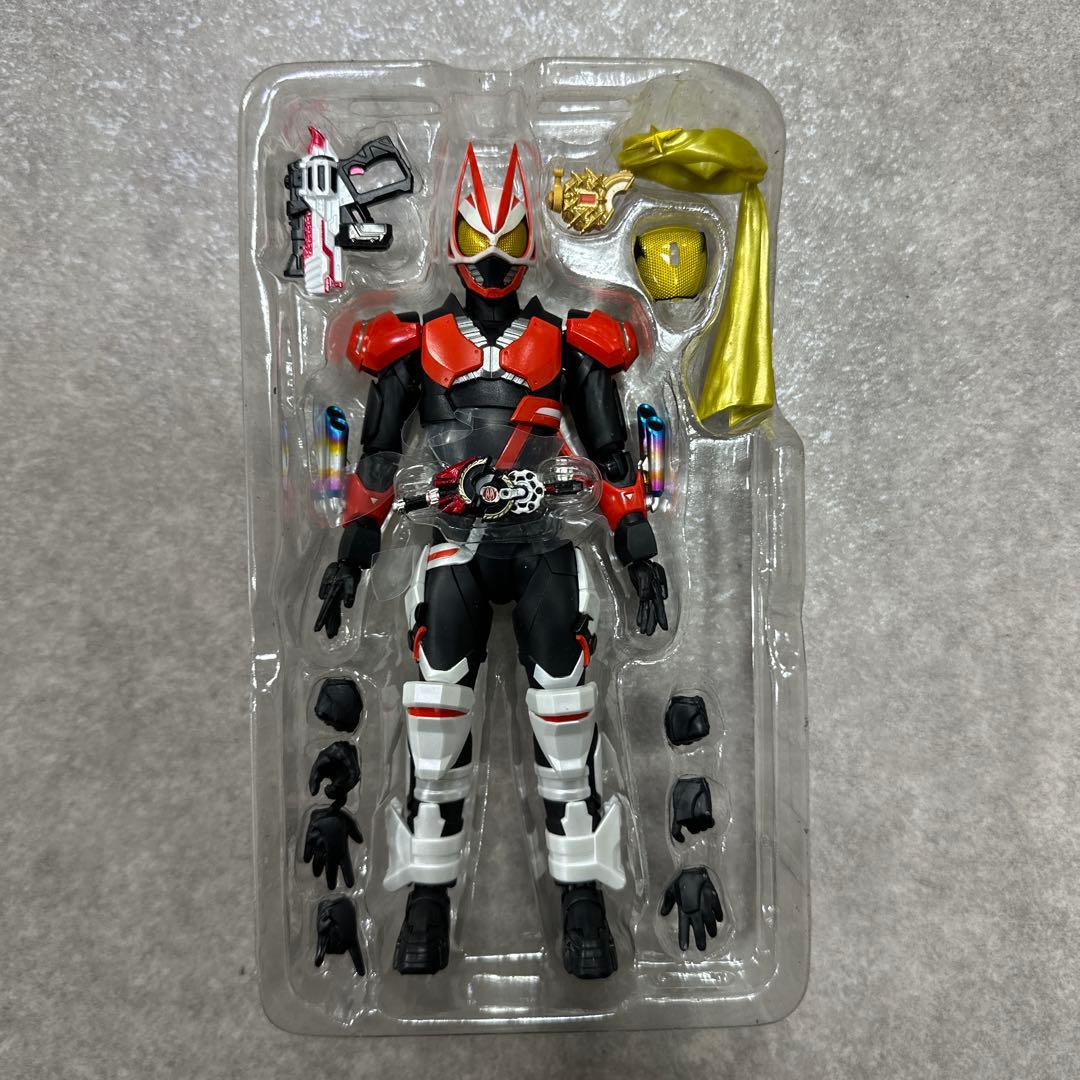S.H.Figuarts 仮面ライダーギーツ タイクーン パンクジャック