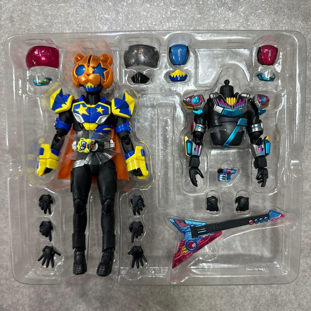 S.H.Figuarts 仮面ライダーギーツ タイクーン パンクジャック