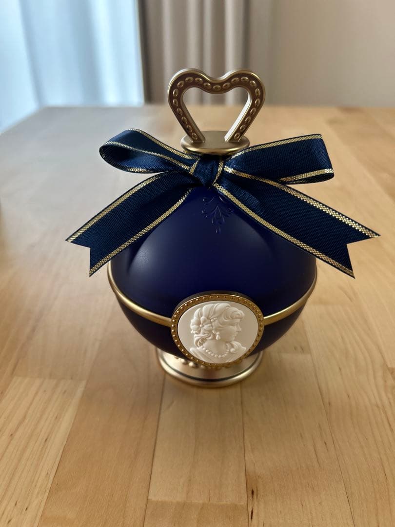 《限定品／新品／未使用》レ・メルヴェイユーズラデュレ チーク、ポット