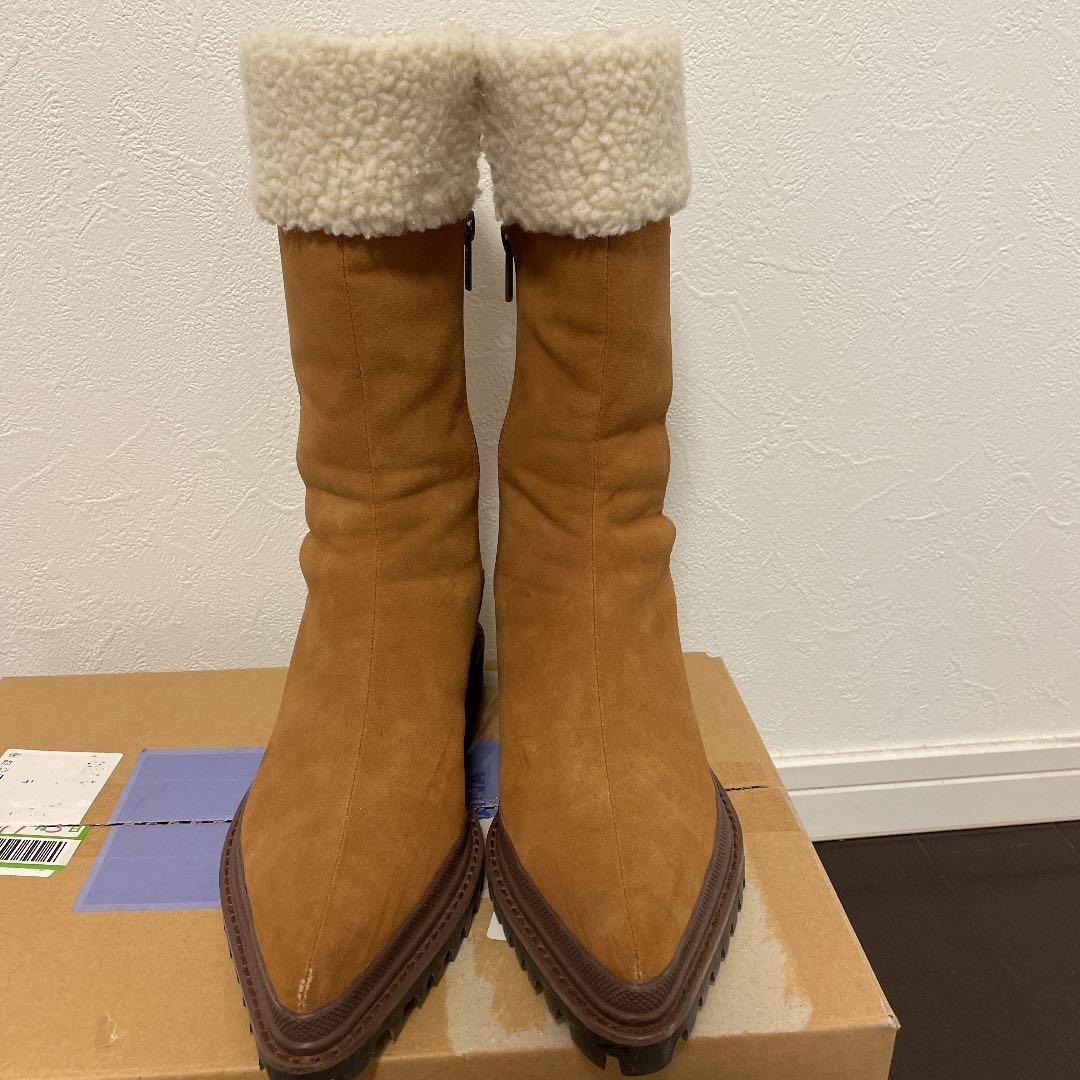 yelloムートンブーツSHEPHERDESS FLAT SHORT BOOTS - メルカリ