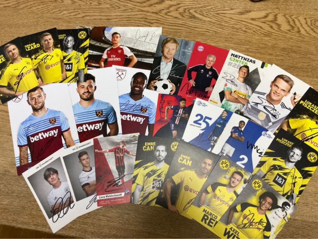 サッカー選手 直筆サイン入り ポストカード 大量セット バラ売り可 オートグラフ 2026年最新】サッカー サインの人気アイテム - メルカリ