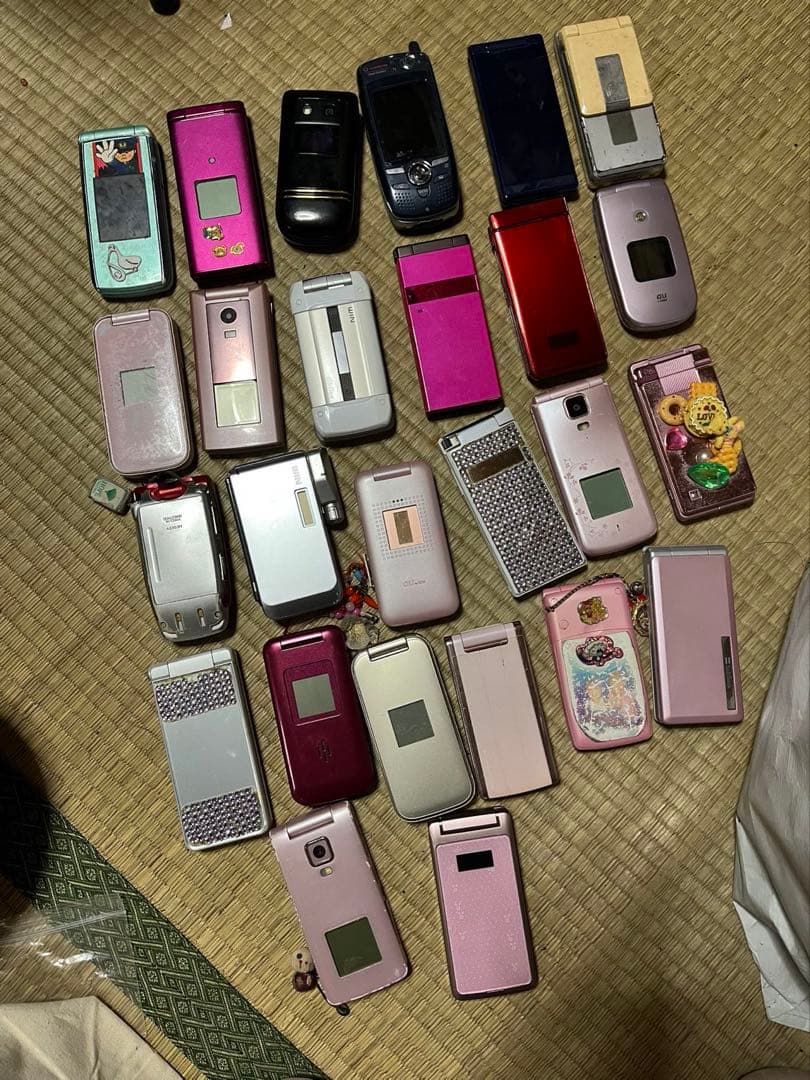 折りたたみ式携帯電話26セット ジャンク品 - メルカリ