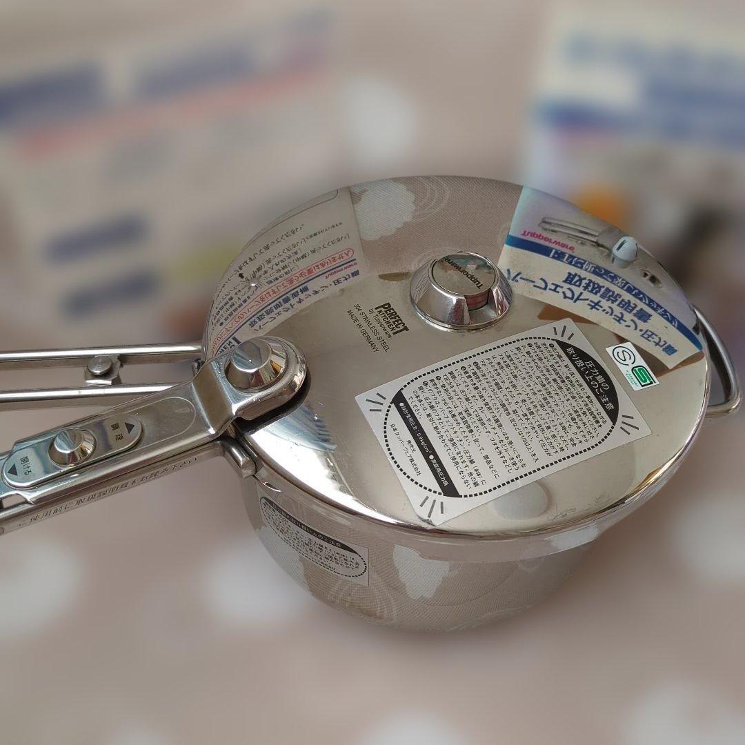 タッパーウェアパーフェクトキッチン圧力鍋 5L取扱説明書ビデオテープ