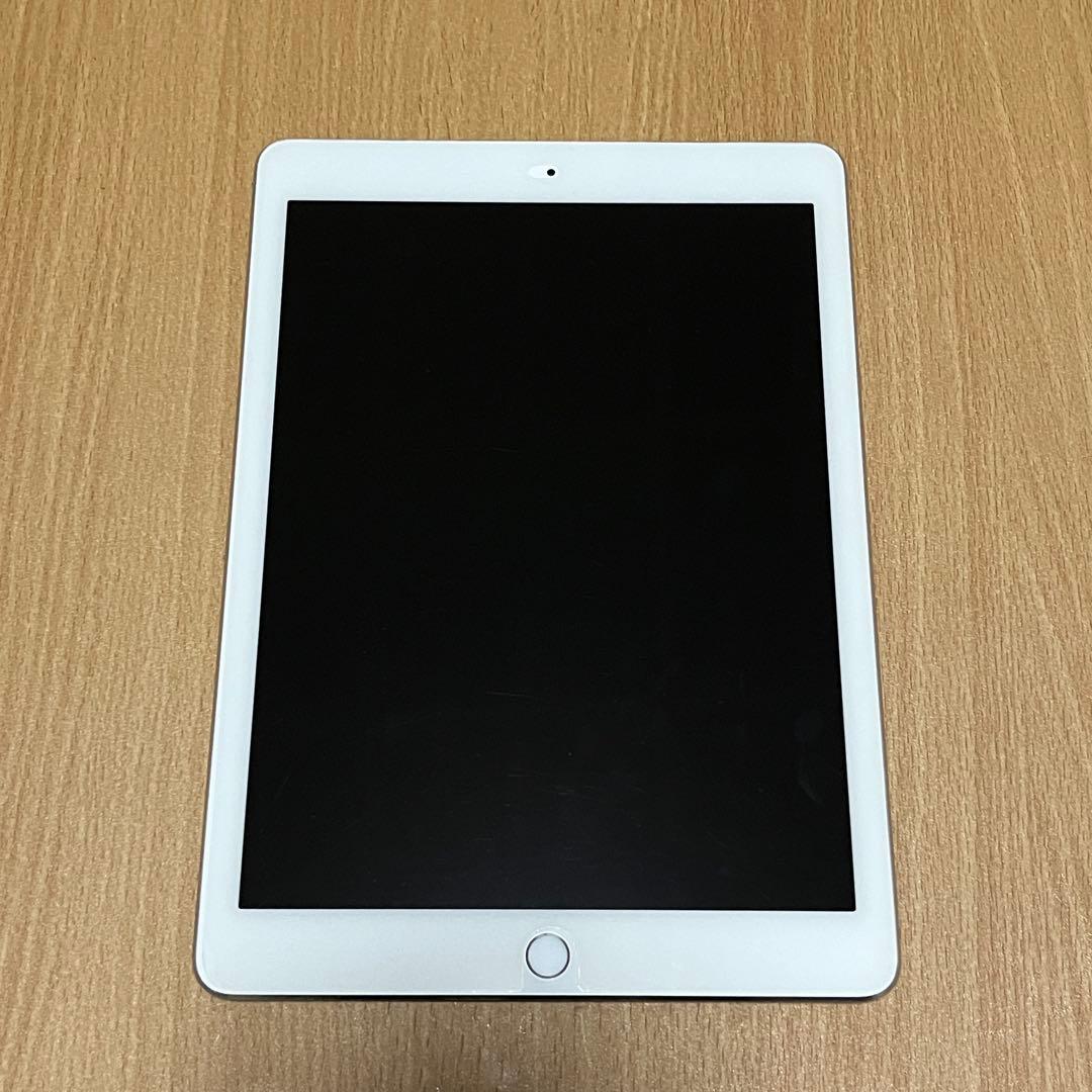 Apple iPad (モデル A1674) シルバー 9.7インチ Apple iPad Pro (9.7-inch) A1674 128 GB, Wi-Fi + 4G, 9.7 in - Space