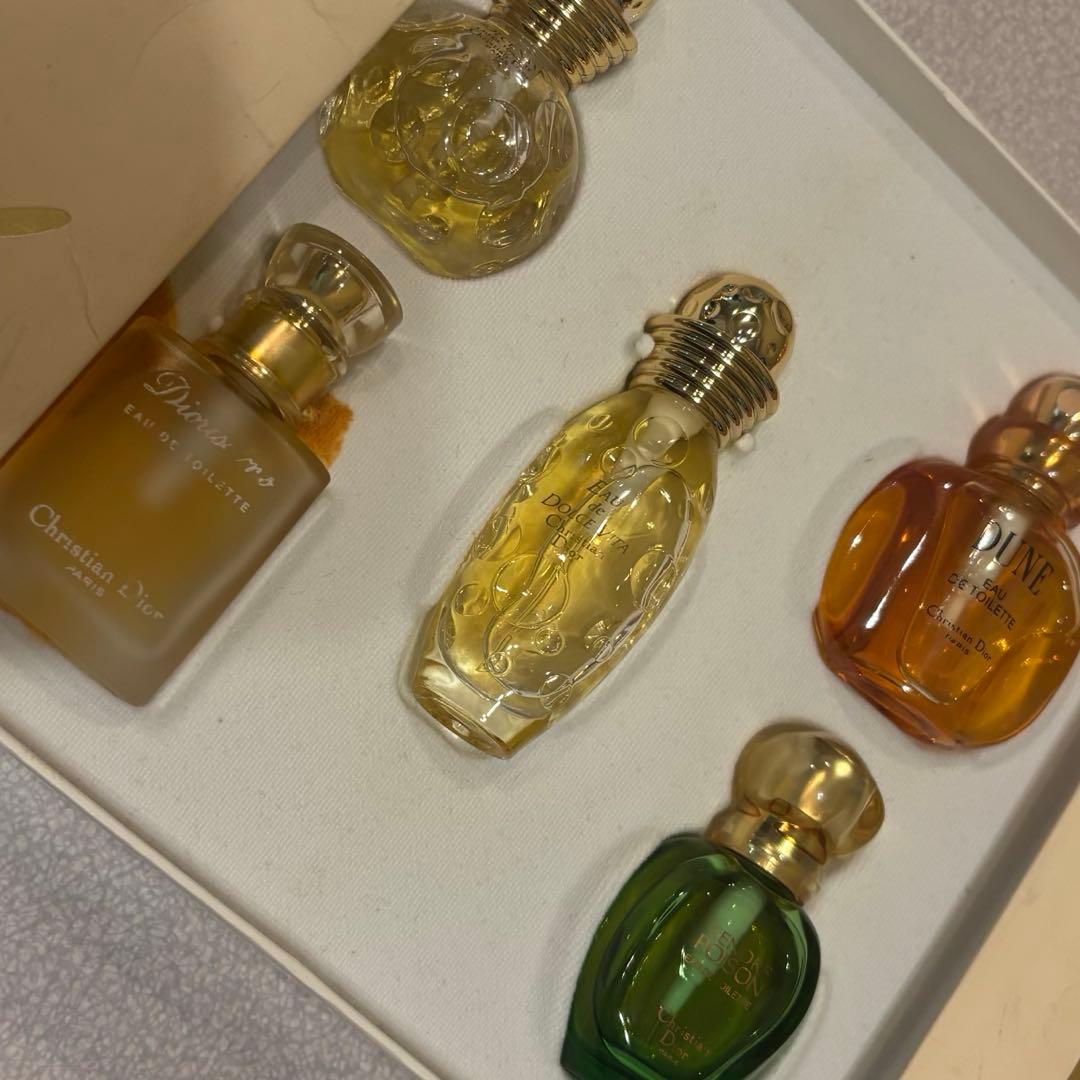 ディオール Dior DOLCE VITA オードトワレ ミニ香水 2本セット - メルカリ