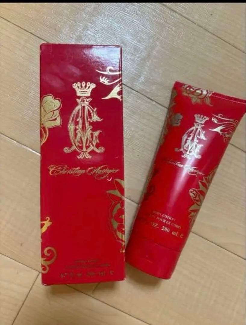 入手困難】クリスチャンオードジェー エドハーディー ボディクリーム
