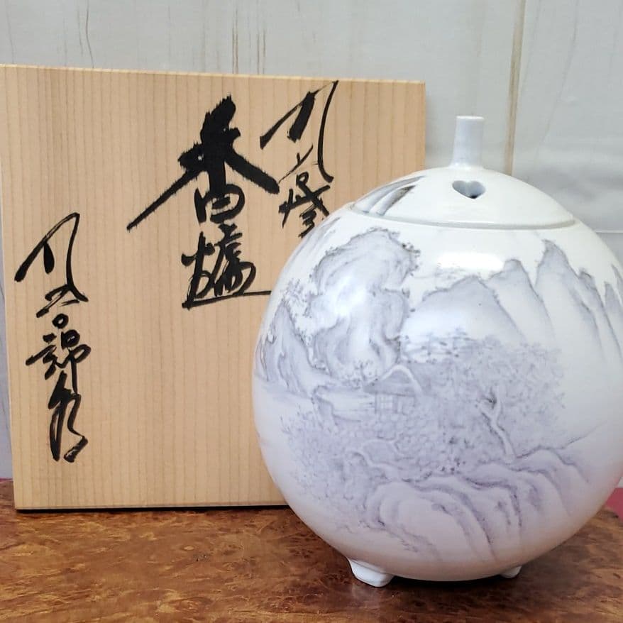 九谷焼 山水 香炉 香炉/香立て》九谷焼香炉：ダマシン山水（木箱付・送料サービス）