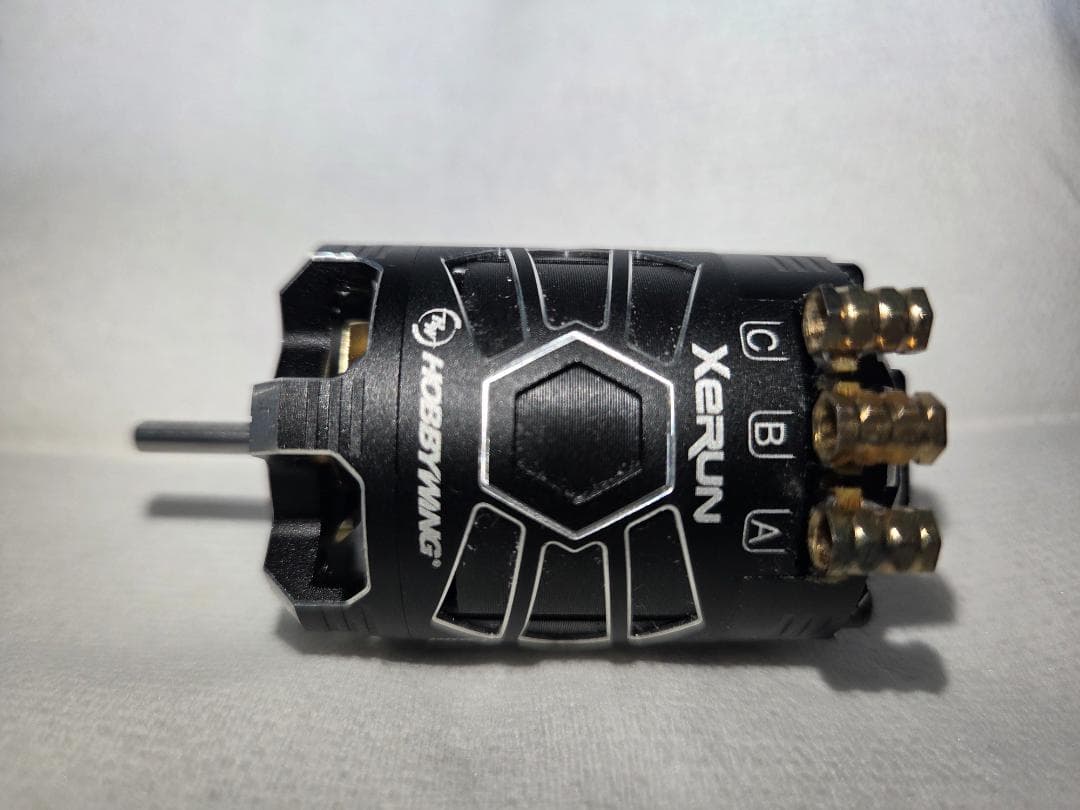 値下げ依頼品HOBBYWING D10 モーター 13.5T ブラシレスモーター