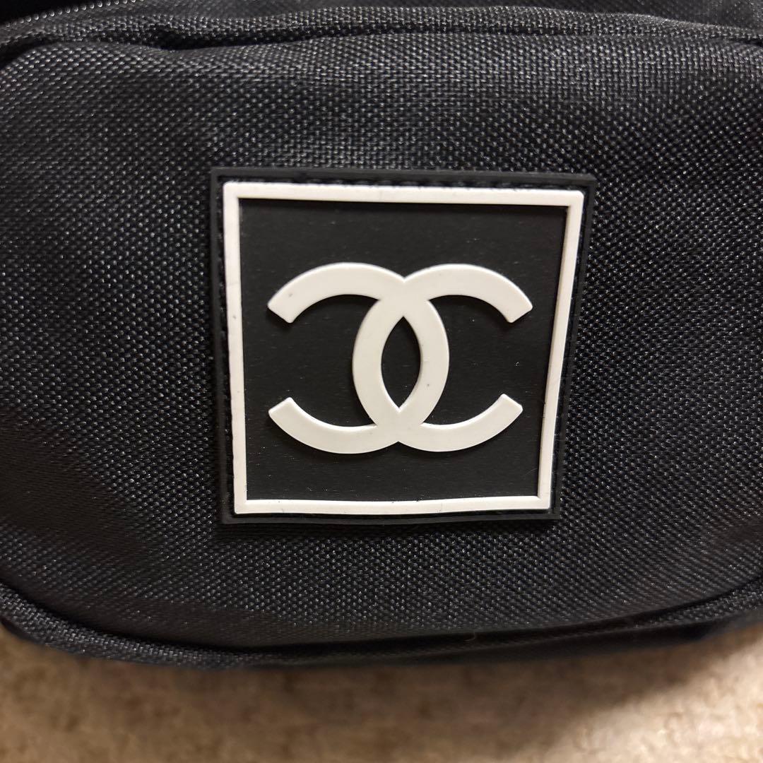 シャネル ノベルティ ボディバッグ 黒 - メルカリ