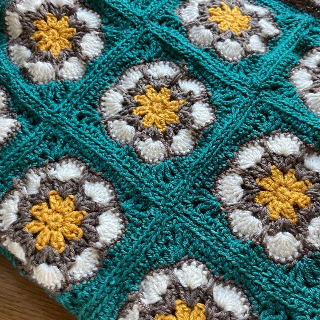 手編み アフリカンフラワー マルチカバー ブランケット - メルカリ