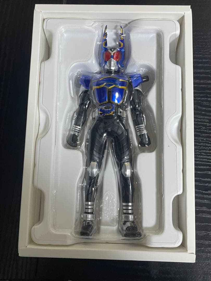 【最終価格】s.h.figuarts 真骨彫 仮面ライダーカブト ガタック