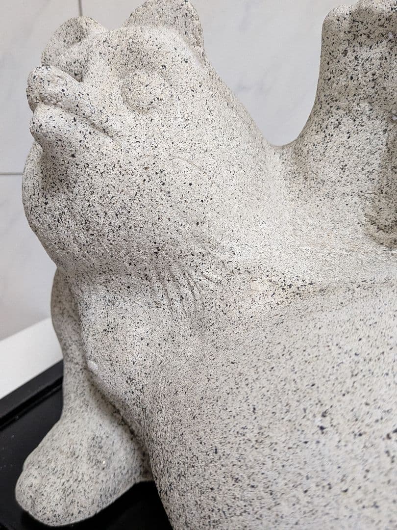 花崗岩（御影石）全長24X横幅23X高さ24センチ重量10