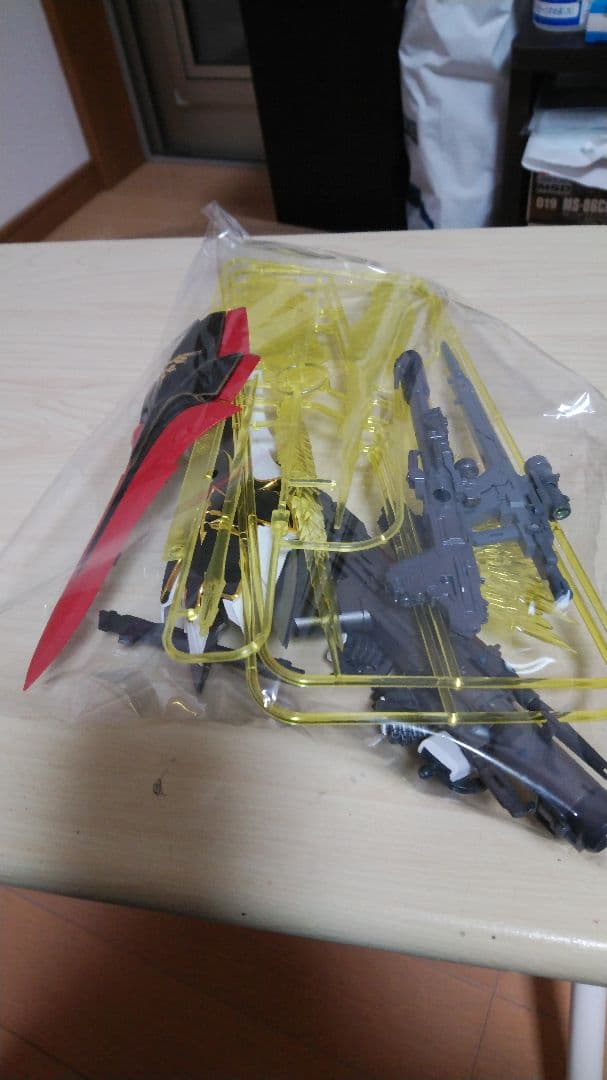 オマケ付き！〈完成品〉海外キットシナンジュ似真紅の三倍速白狼Ver.