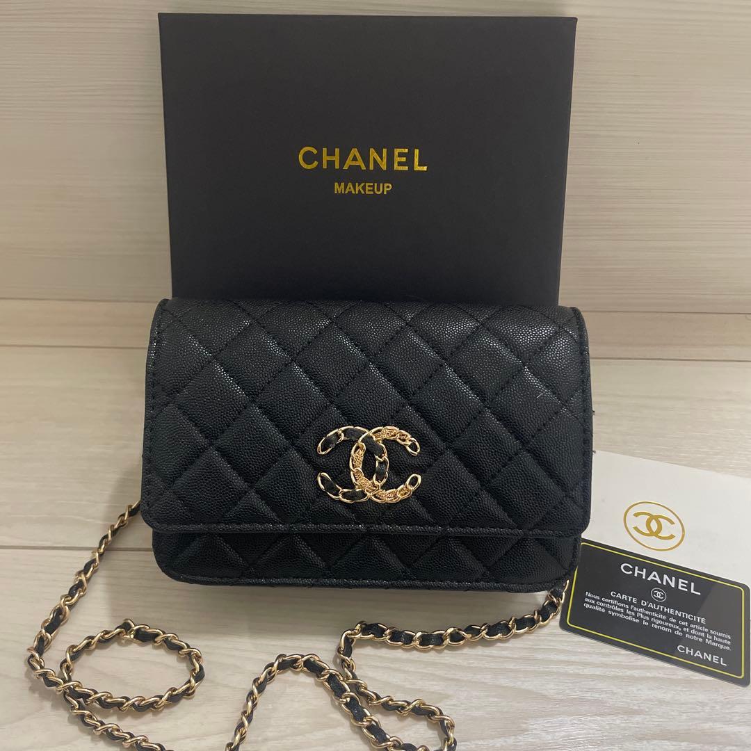 CHANEL ノベルティMAKEUP ウォレットショルダーバッグ 新品 CHANEL シャネル ノベルティ ショルダーバッグ スマホポーチ 斜