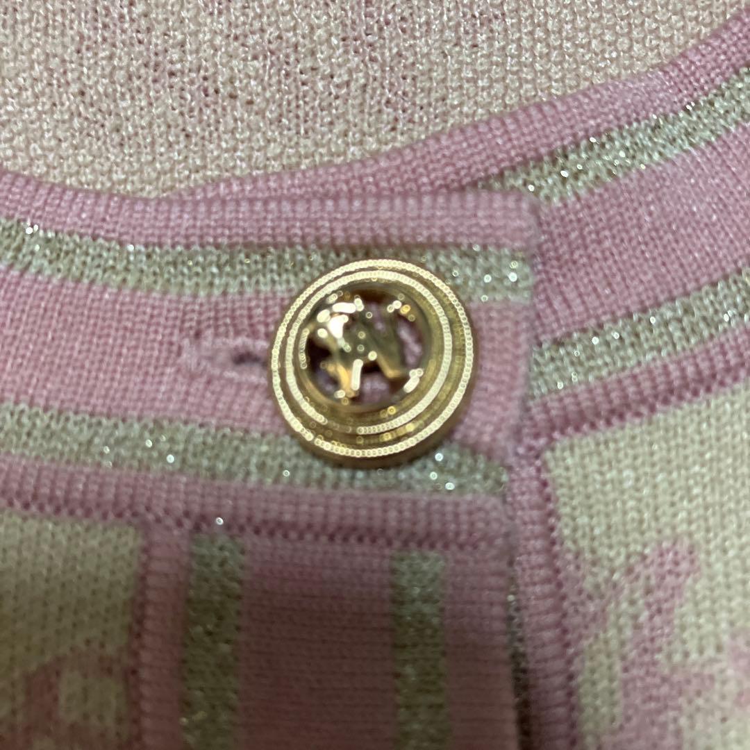 新品未使用モラビトスペル ピンク系 ボタン付きカーディガン - メルカリ