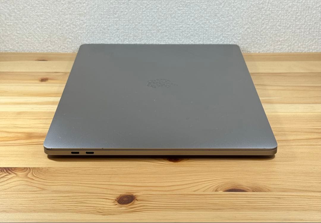 MacBook本体 MacBook Pro 15 2017 Touch Bar i7/16/1000