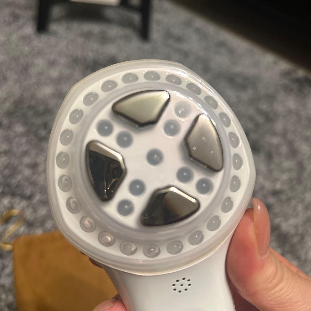 セプテムアップ美顔器定価135,300円詳しい。使い方写真8枚目に