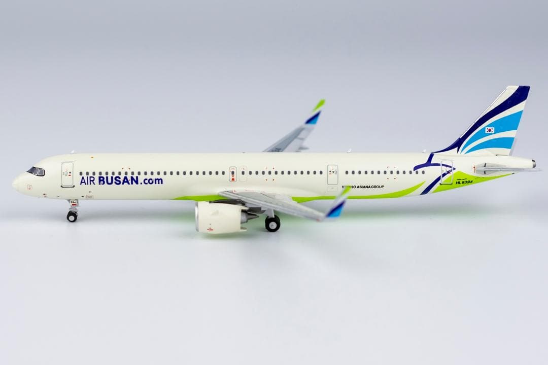 エアプサン A321neo HL8394 1/400 エアプサン A321neo HL8394 1/400 - メルカリ
