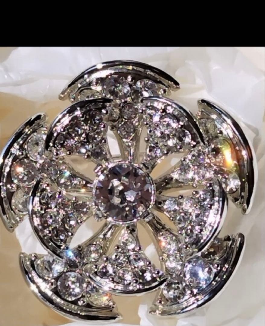 René スワロフスキー ブローチ 57d0caee2a39935061c5c0bca0ed25