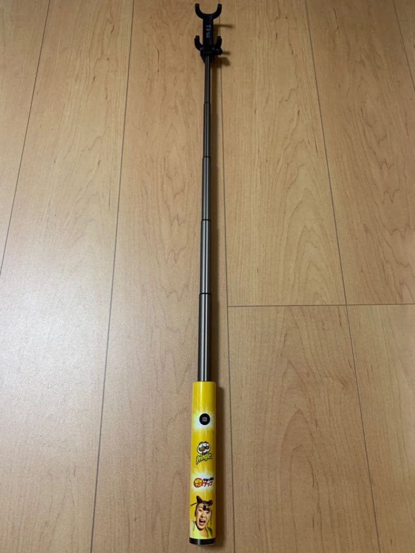 プリングルズ フワちゃん 特製セルカ棒 限定品 非売品 - メルカリ